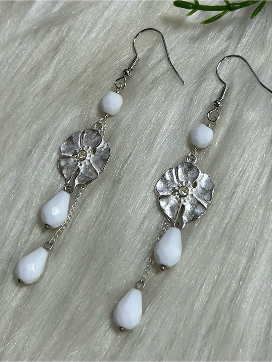 Jewelry - Floral Drop cascade teardrop dangle silver tone Earrings